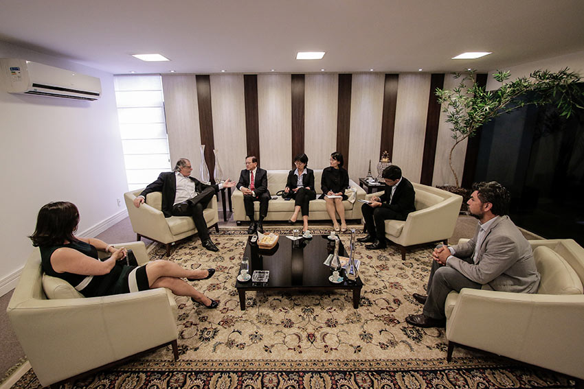 fibra recebe visita do embaixador de taiwan isaac tsai