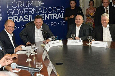 capa site forum governadores brasil central