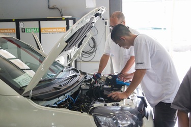 27 03 2025 Cursos Senai Taguatinga Automotiva Foto Victor Hugo Pessoa CAPA.JPG