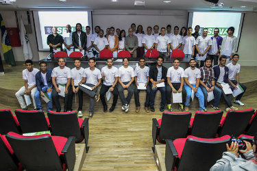 Participantes na palestra do Henrique Malvar no SENAI Taguatinga